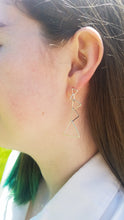 Load image into Gallery viewer, Graduated Triangle Sterling Silver Post Earrings