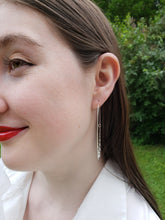 Load image into Gallery viewer, Graduated Bubble Sterling Silver Oval Hoop Earrings