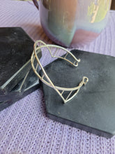 Load image into Gallery viewer, Hoan Bridge Bangle Bracelet