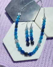 Load image into Gallery viewer, Sweet Pea Gradient Necklace
