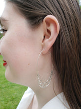 Load image into Gallery viewer, Graduated Bubble Sterling Silver Oval Hoop Earrings
